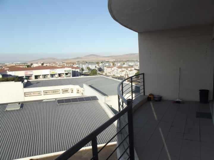 To Let 2 Bedroom Property for Rent in Parklands Western Cape